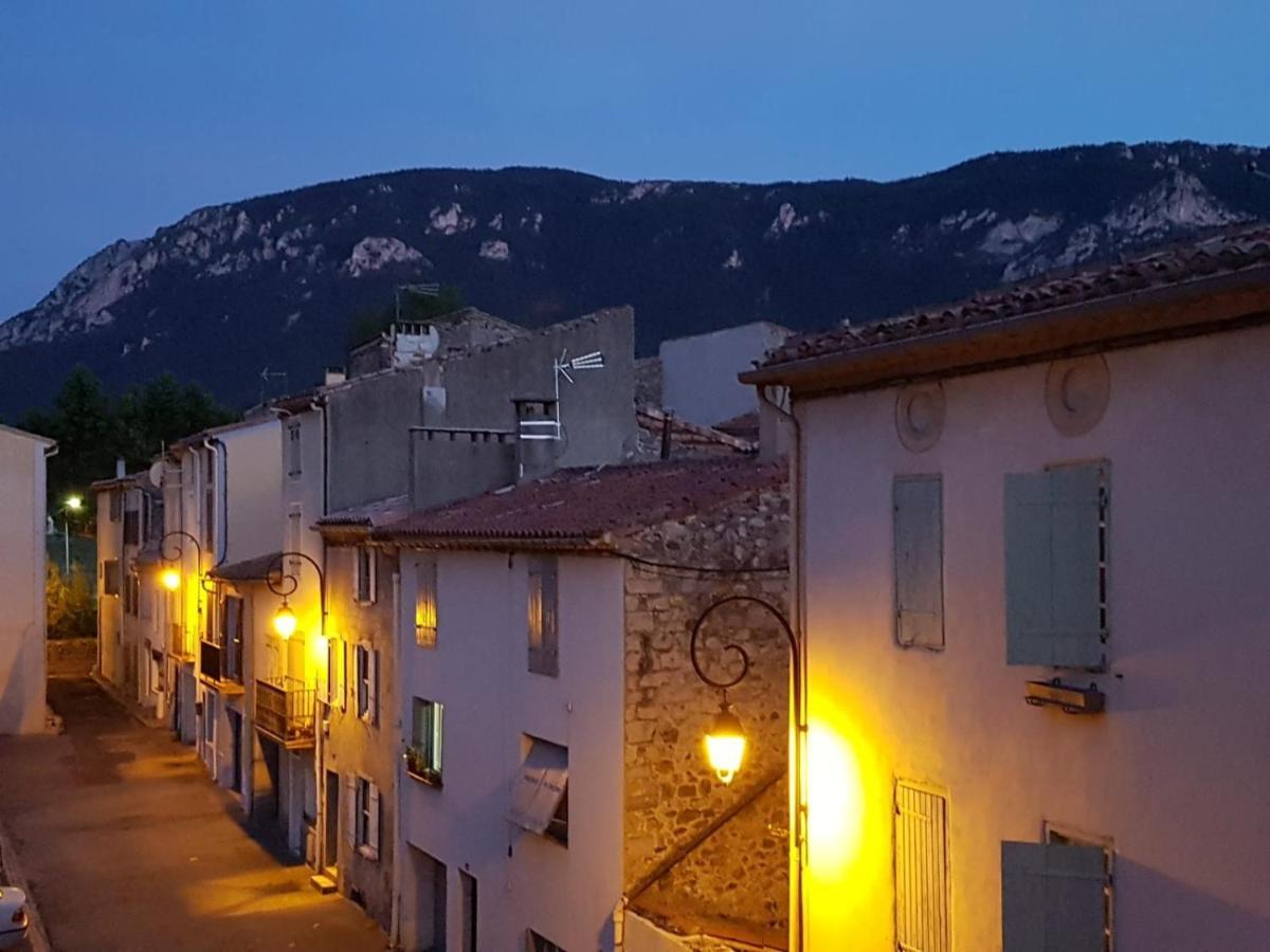 Mountain View Townhouse Quillan Bed & Breakfast Exterior photo